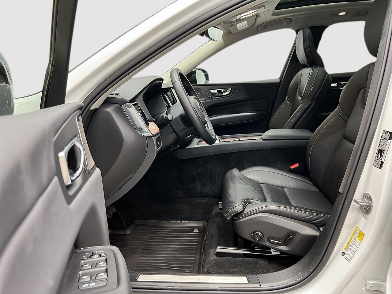 2024 Volvo XC60 B5 ULTIMATE CUIR TOIT PANO NAV 4RM-6