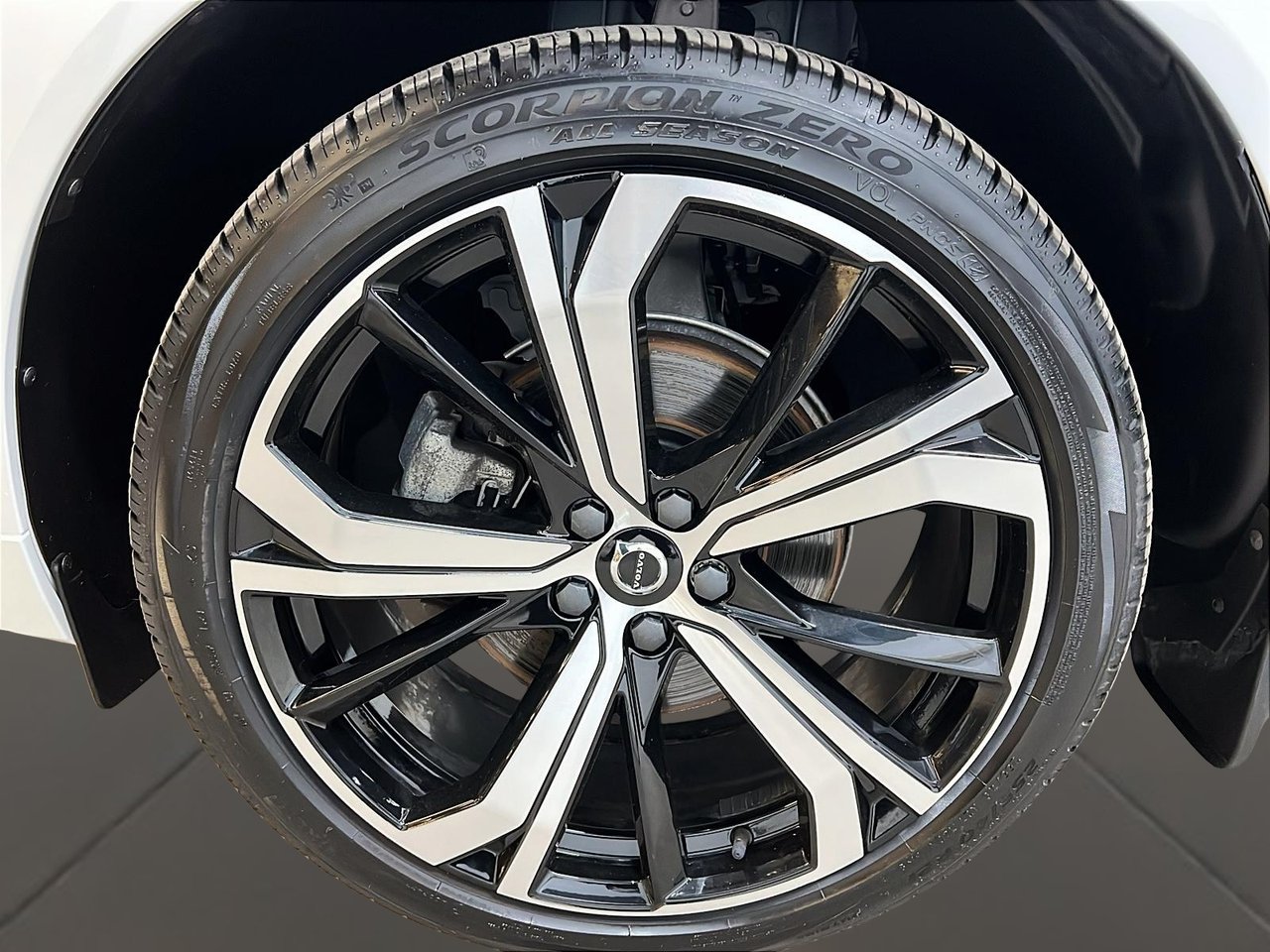 2024 Volvo XC60 B5 ULTIMATE CUIR TOIT PANO NAV 4RM-29