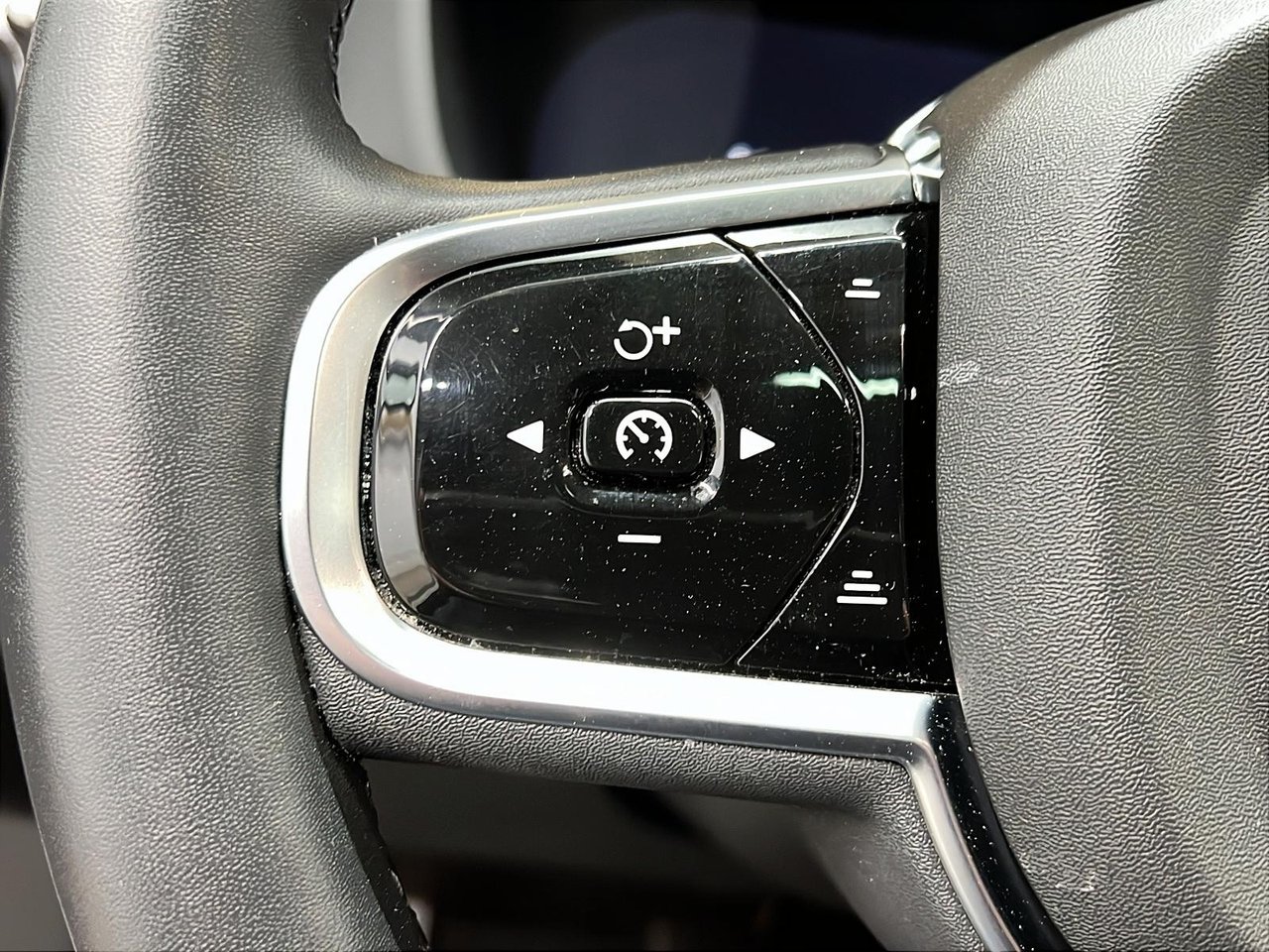 2024 Volvo XC60 B5 ULTIMATE CUIR TOIT PANO NAV 4RM-19