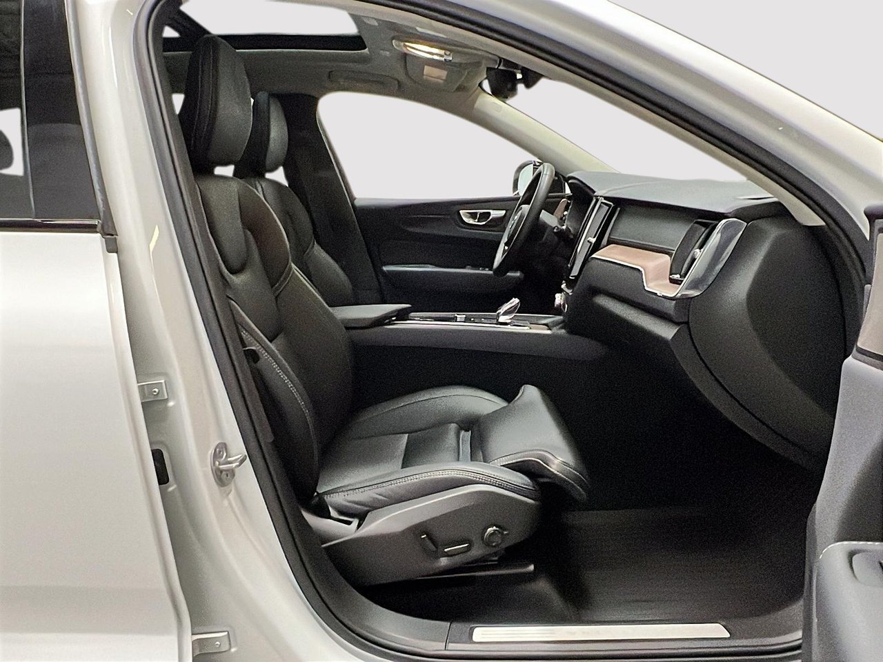 2024 Volvo XC60 B5 ULTIMATE CUIR TOIT PANO NAV 4RM-7