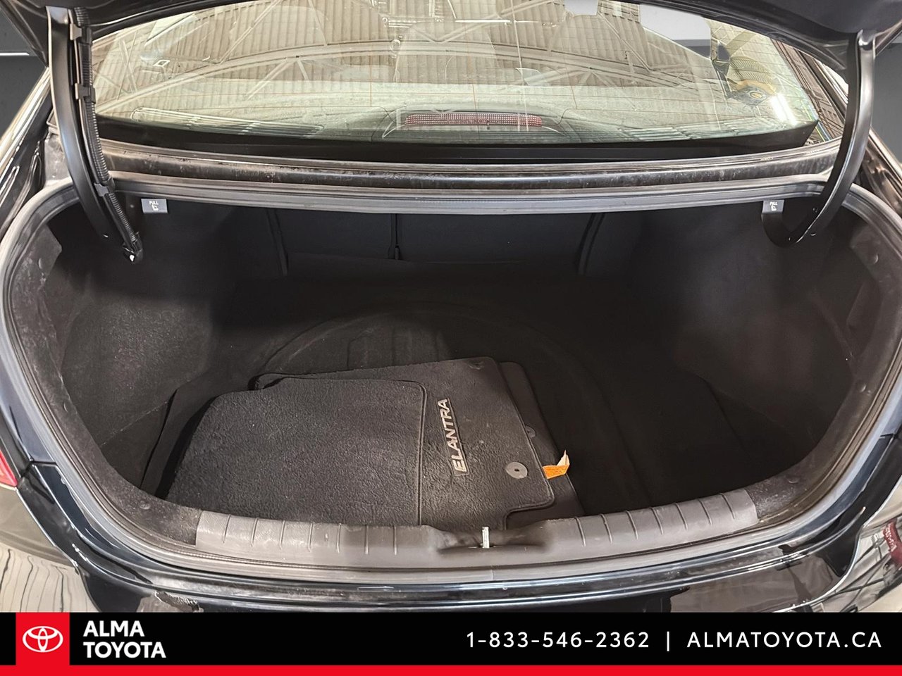 Hyundai Elantra Preferred 2019-11