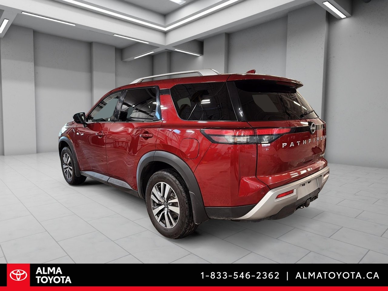 2023 Nissan Pathfinder SL-6
