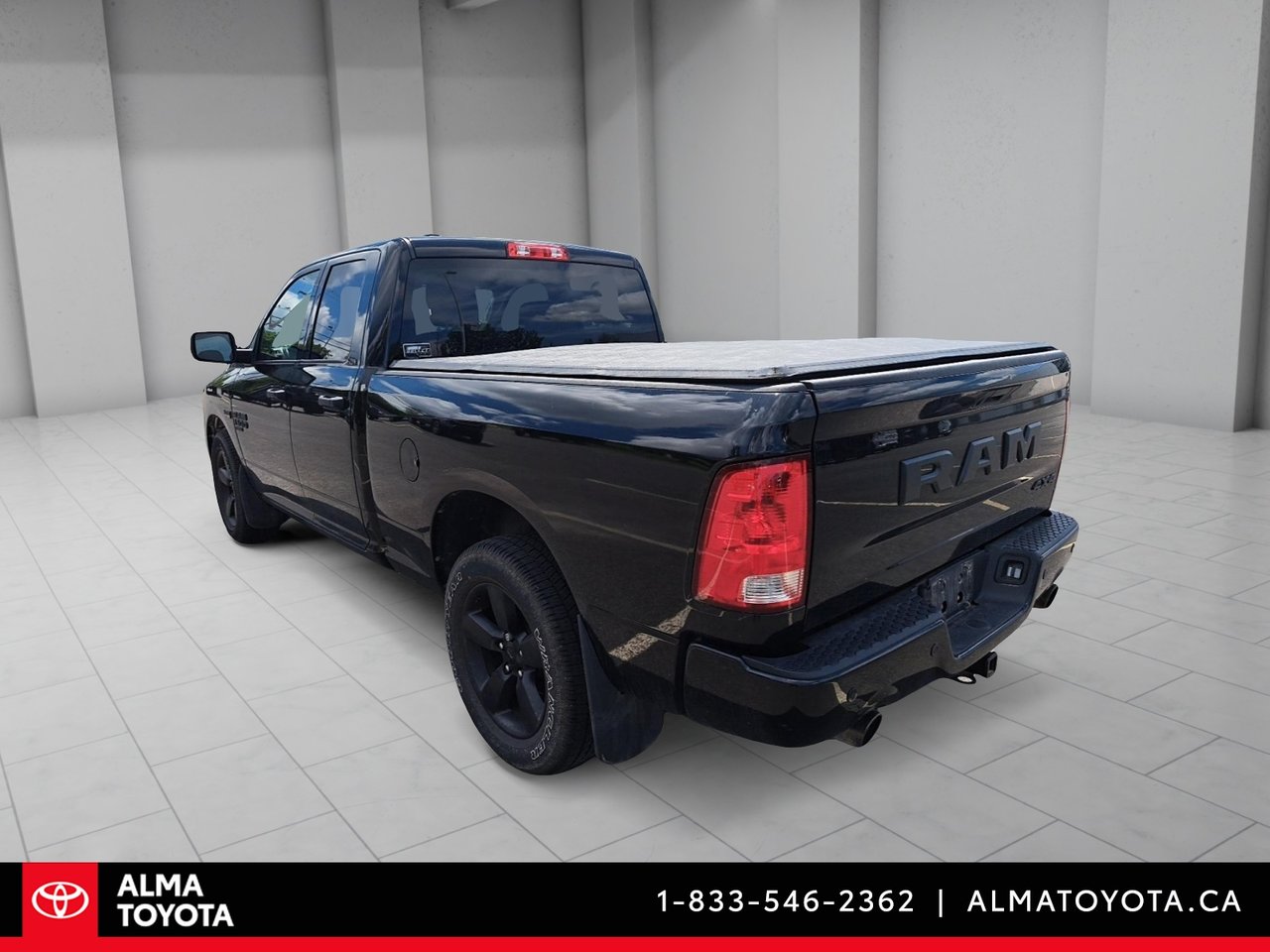 2022 Ram 1500 Classic EXPRESS V8 5.7L 4X4-3
