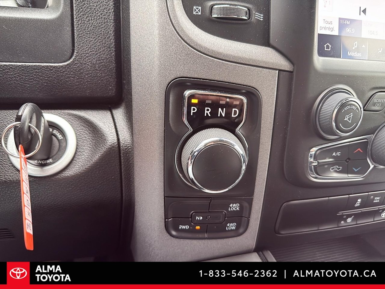 2023 Ram 1500 Classic EXPRESS V8 5.7L 4X4-19