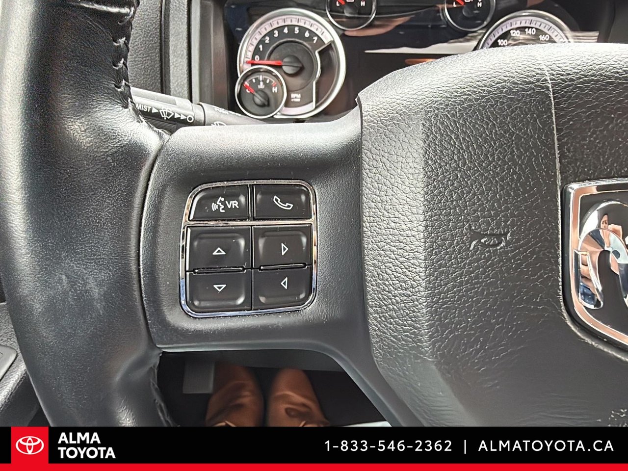 2023 Ram 1500 Classic EXPRESS V8 5.7L 4X4-14