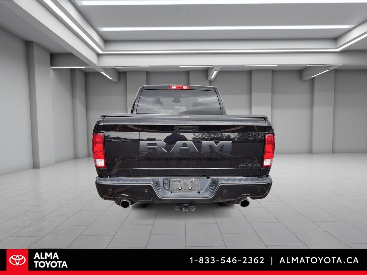 2023 Ram 1500 Classic EXPRESS V8 5.7L 4X4-5