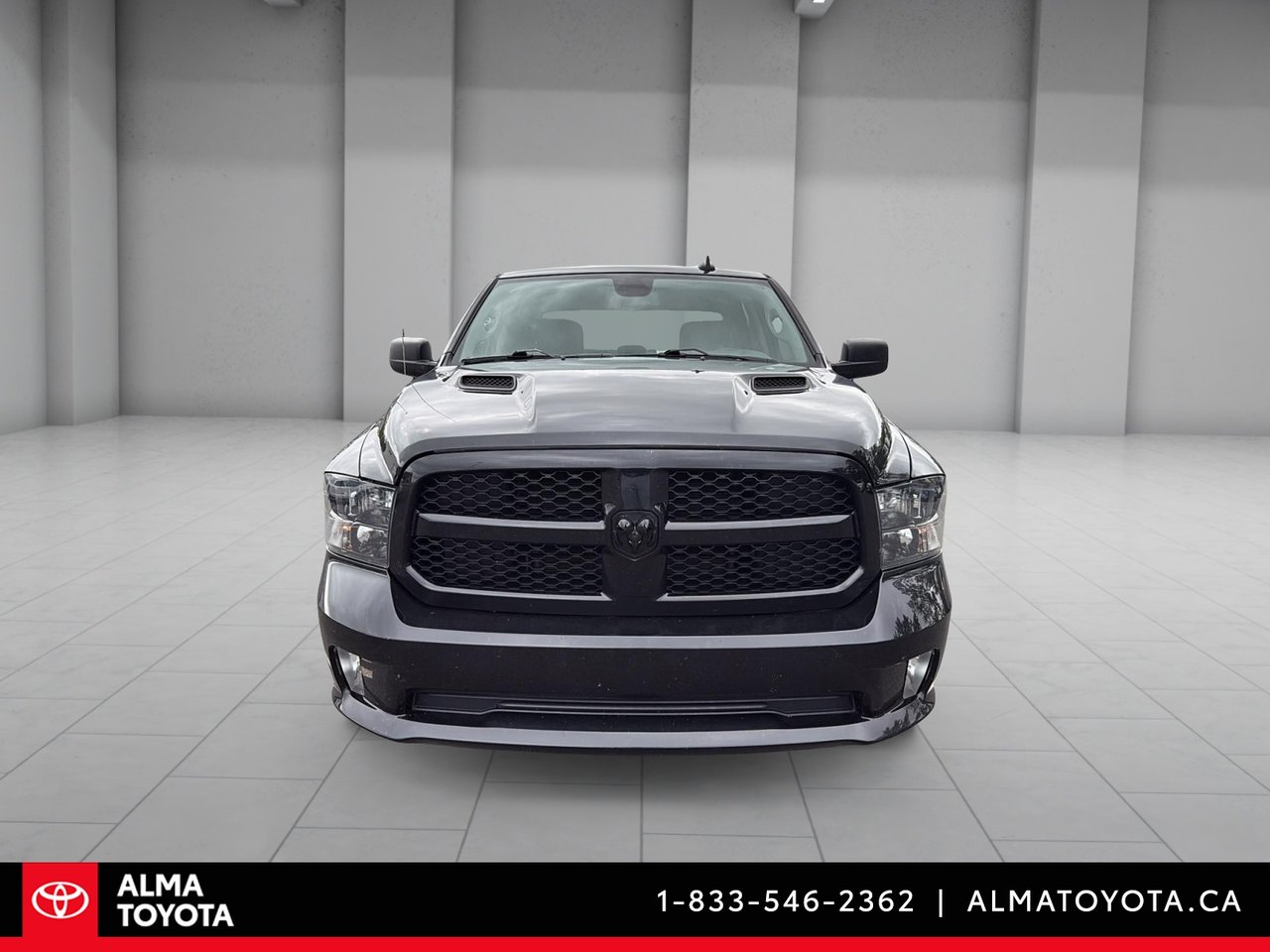 2023 Ram 1500 Classic EXPRESS V8 5.7L 4X4-1