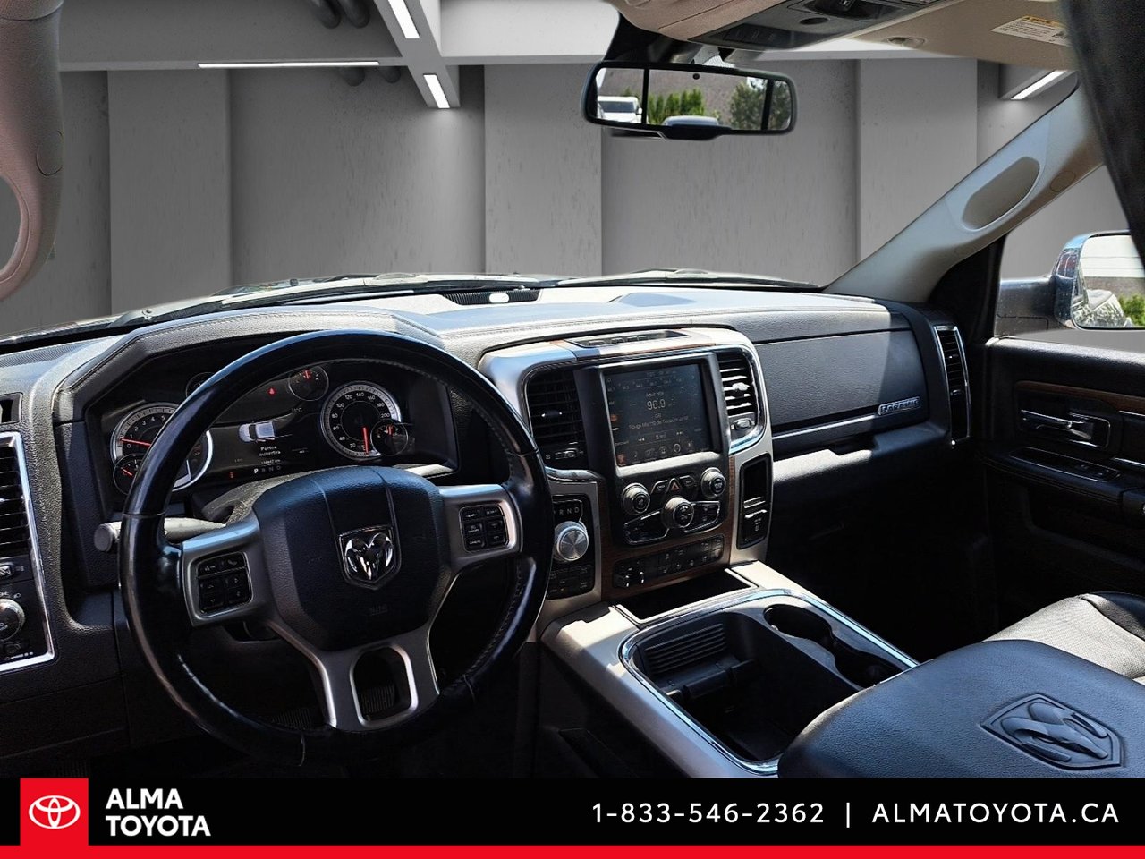 Ram 1500 4WD LARAMIE CREW 2017-5