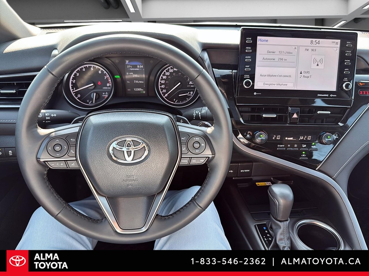 Toyota Camry SE UPGRADE 2024-18