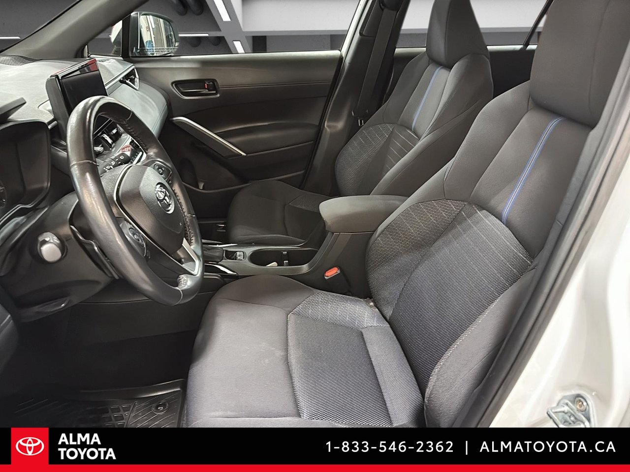 2023 Toyota Corolla Cross SE HYBRID-9