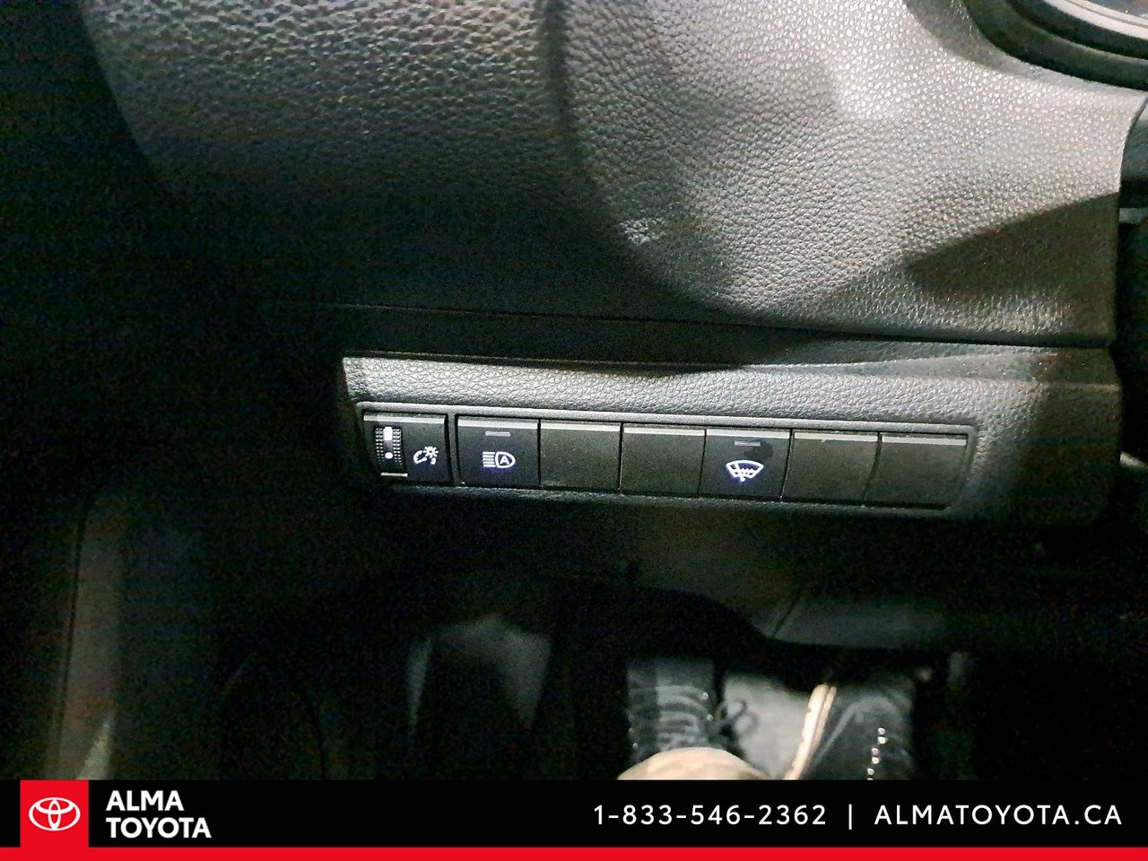 2022 Toyota Corolla LE CVT-18