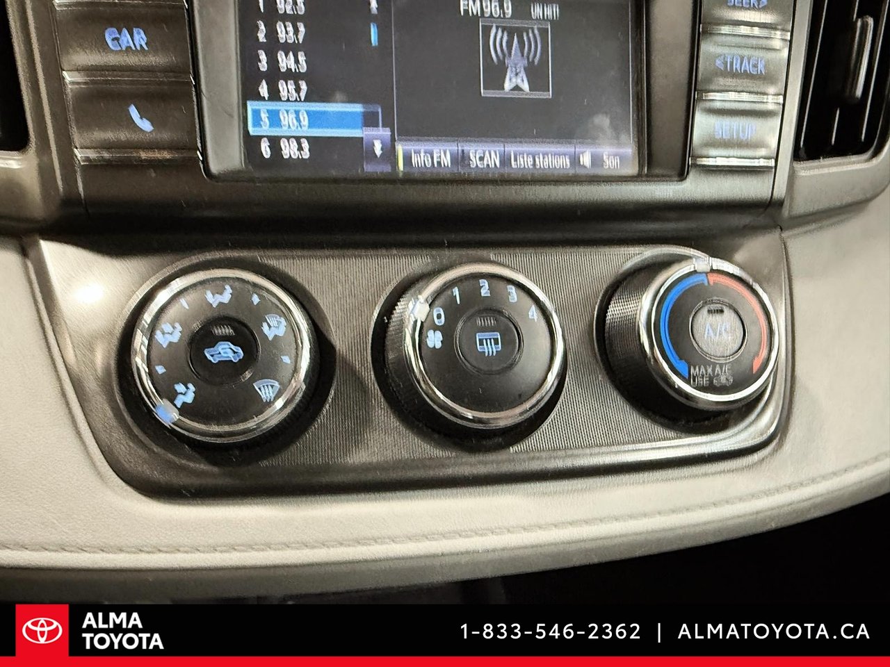 Toyota RAV4 LE AWD 2014-19