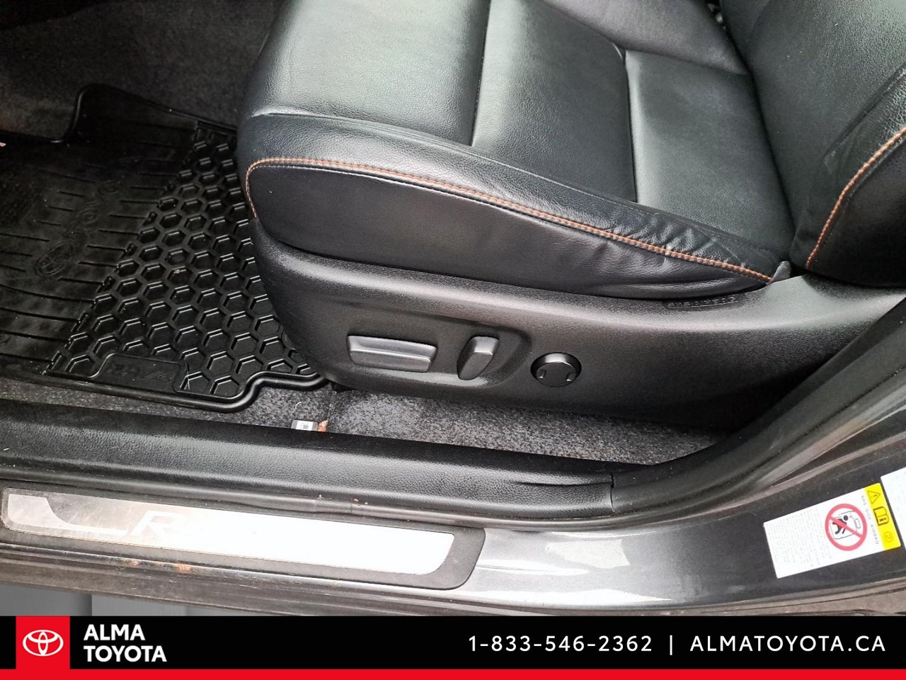 Toyota RAV4 SE AWD 2016-21