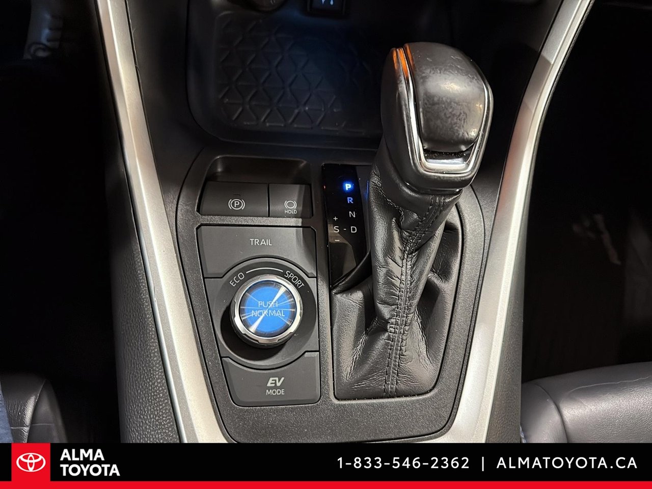 2019 Toyota RAV4 XSE HYBRID AWD-23