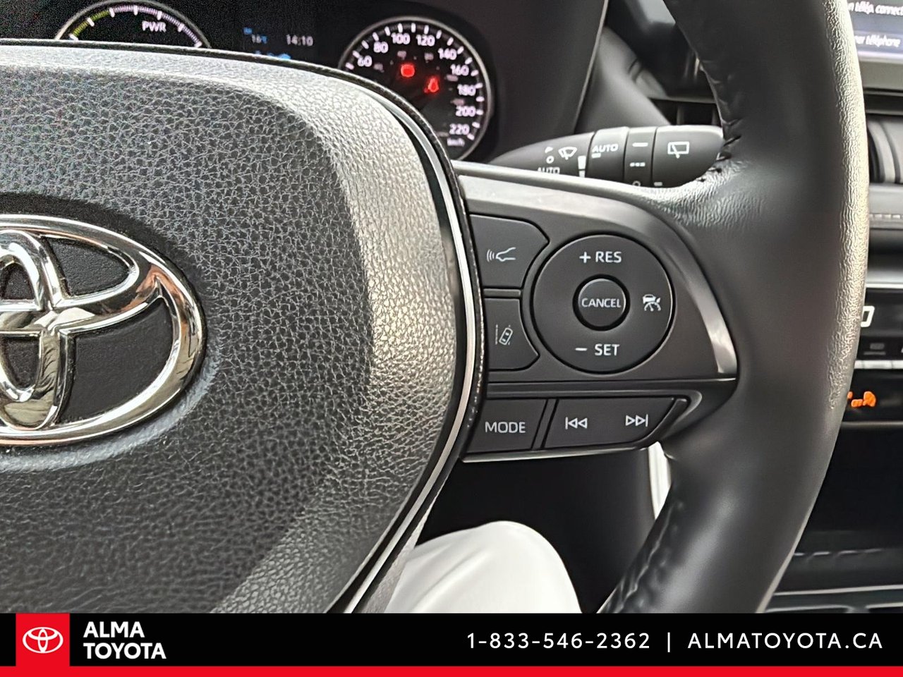 Toyota RAV4 XLE HYBRID AWD 2019-18
