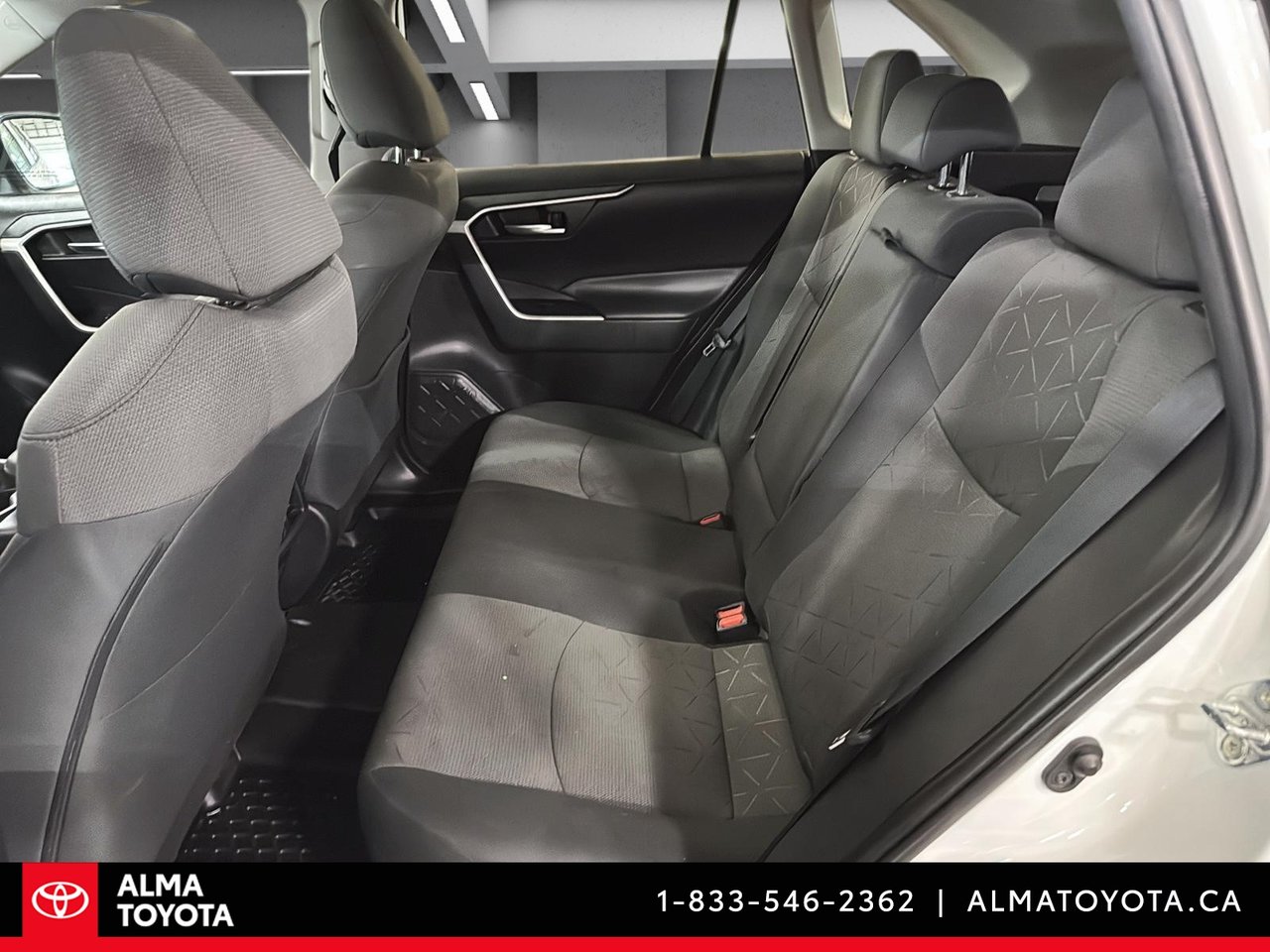 2021 Toyota RAV4 XLE AWD-12