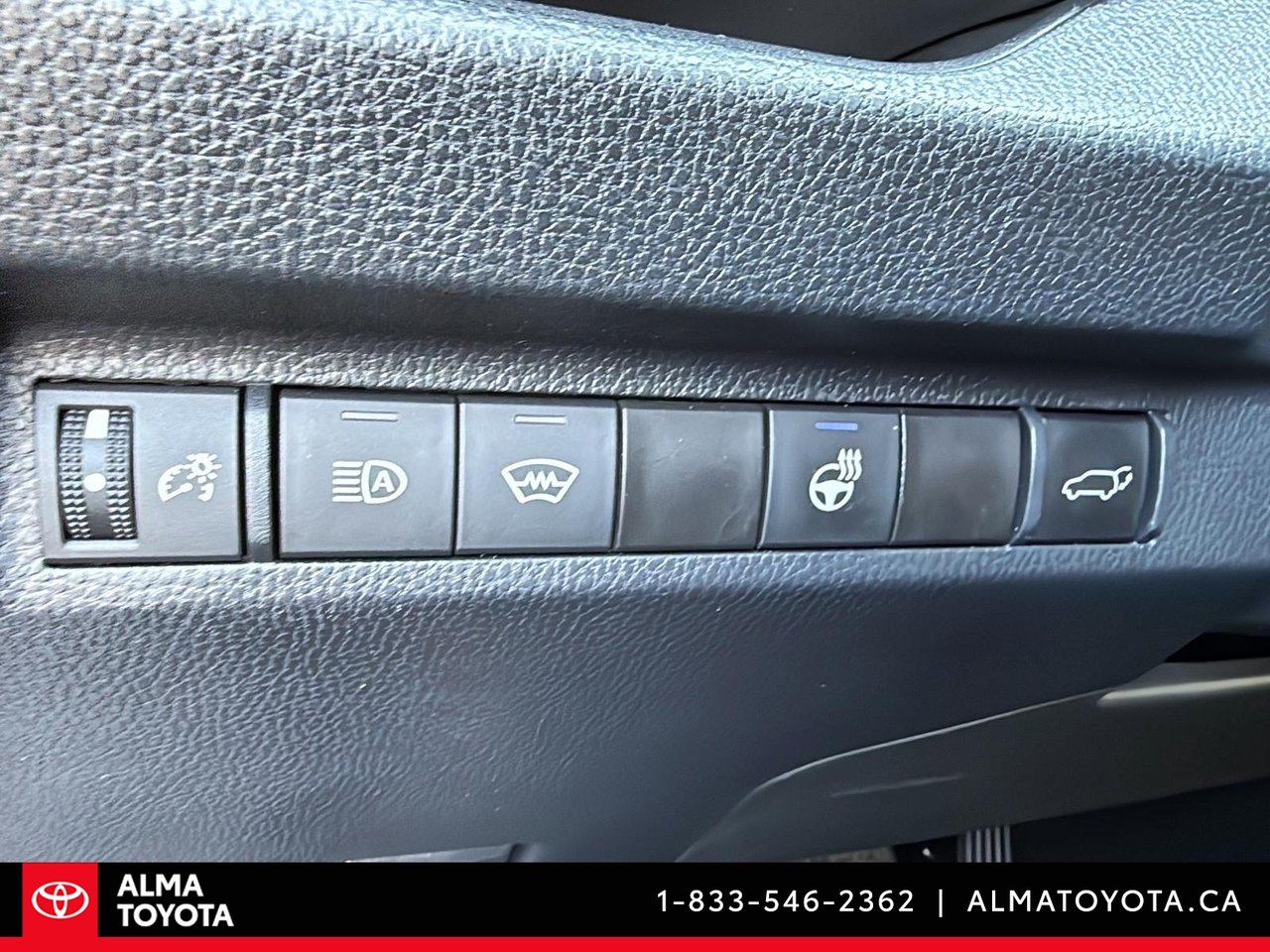2023 Toyota RAV4 XLE PREMIUM AWD-18