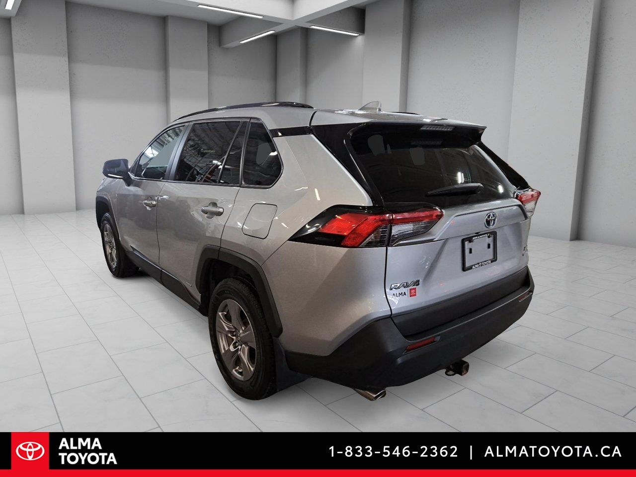 Toyota RAV4 XLE HYBRID AWD 2024-6