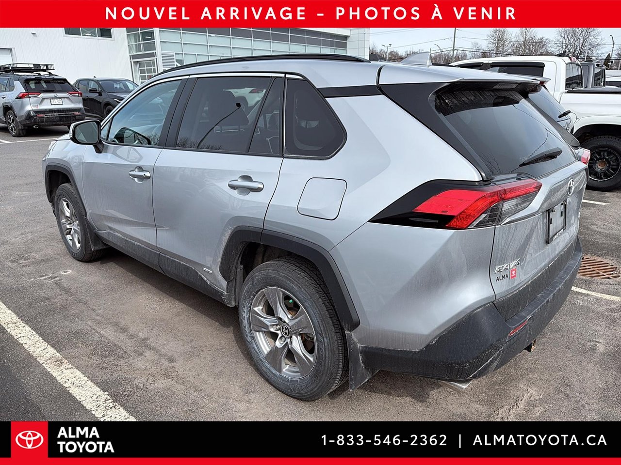 Toyota RAV4 XLE HYBRID AWD 2024-3