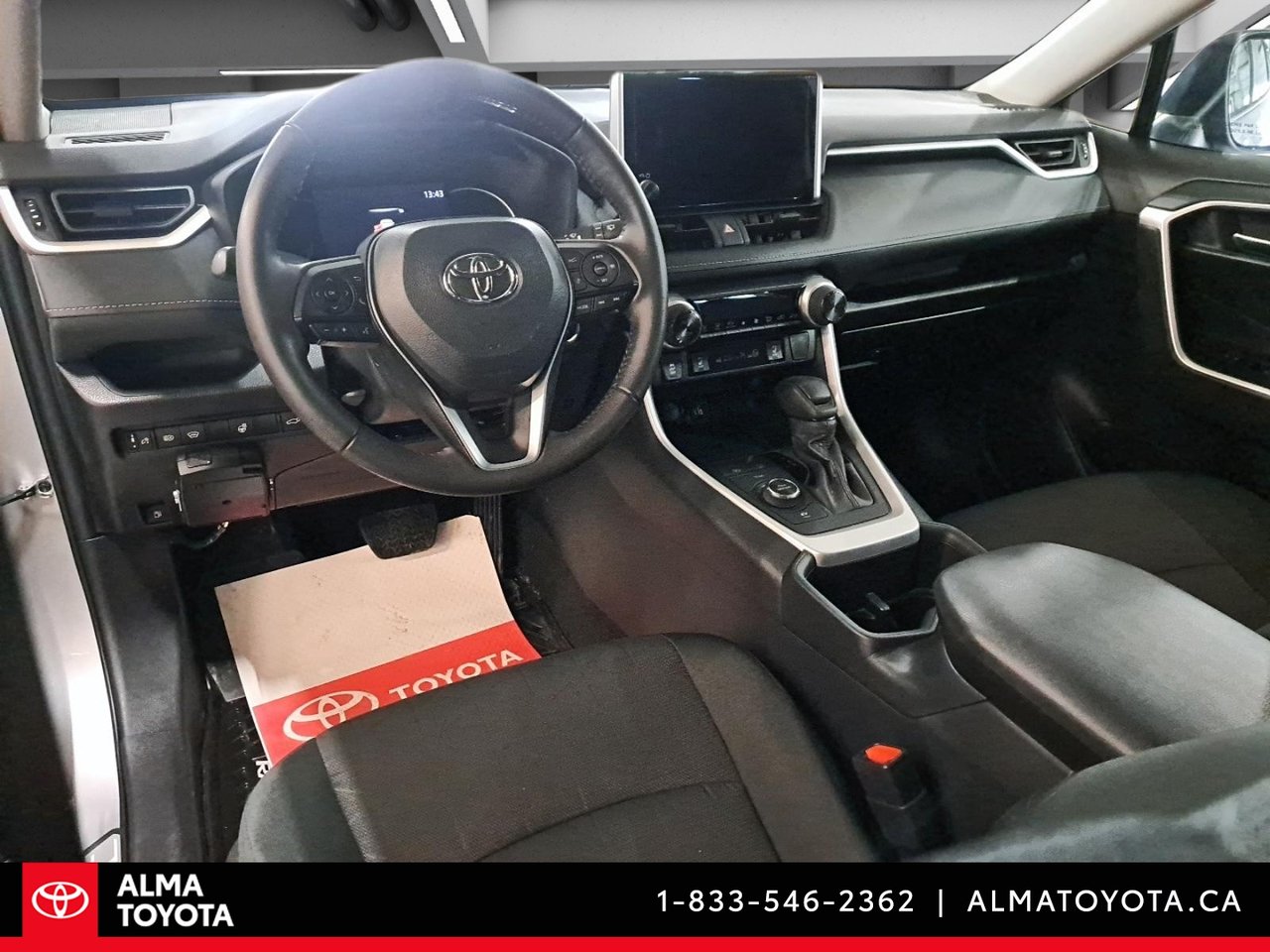 Toyota RAV4 XLE HYBRID AWD 2024-10