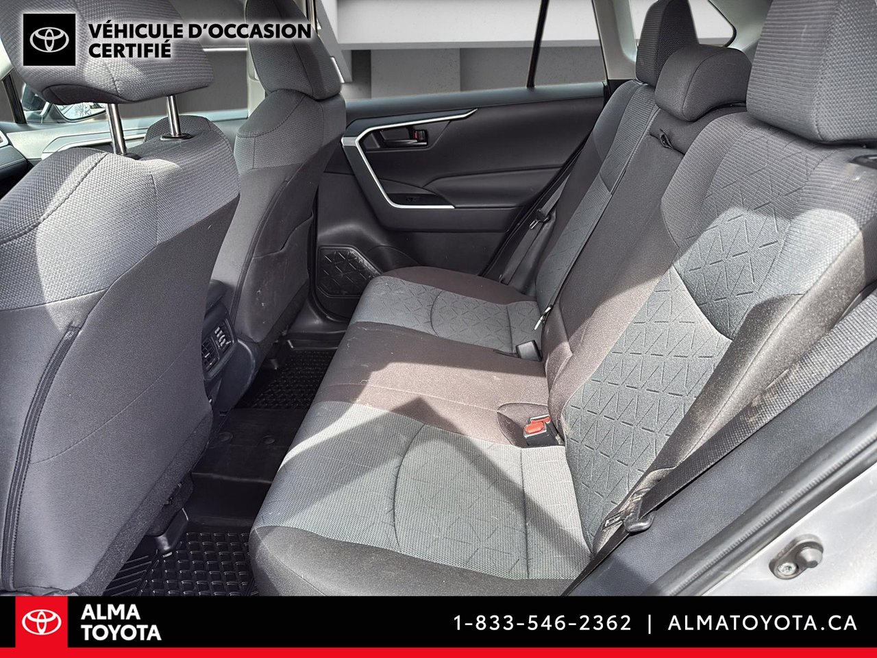 2025 Toyota RAV4 LE AWD-10
