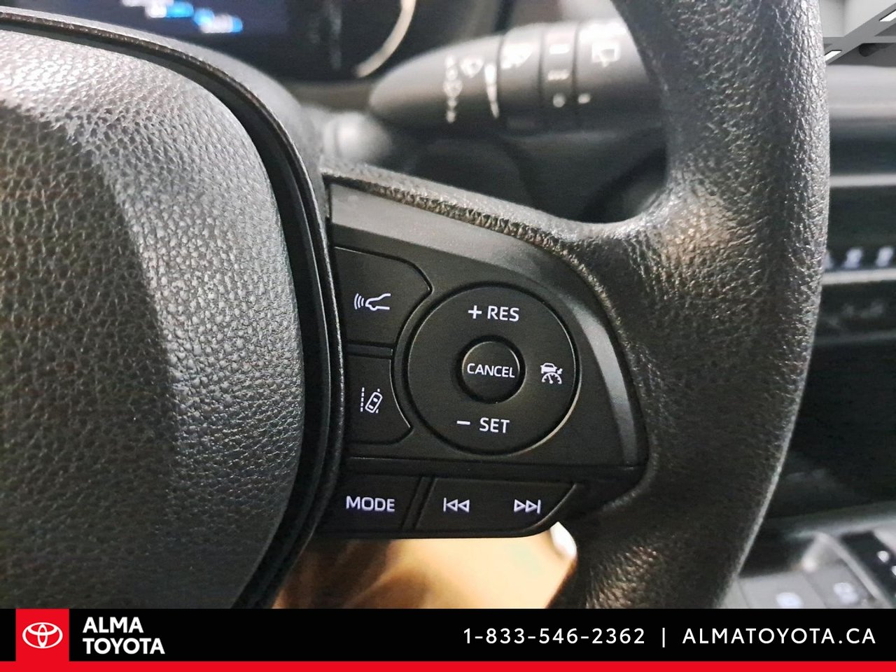 2025 Toyota RAV4 LE AWD-17