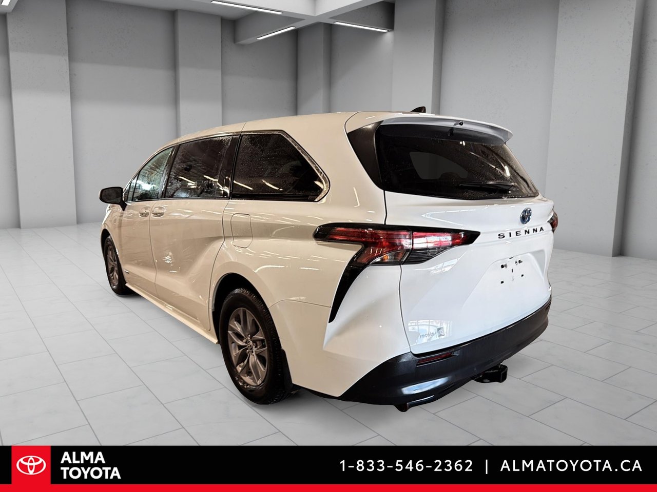 Toyota Sienna LE HYBRID 2021-6