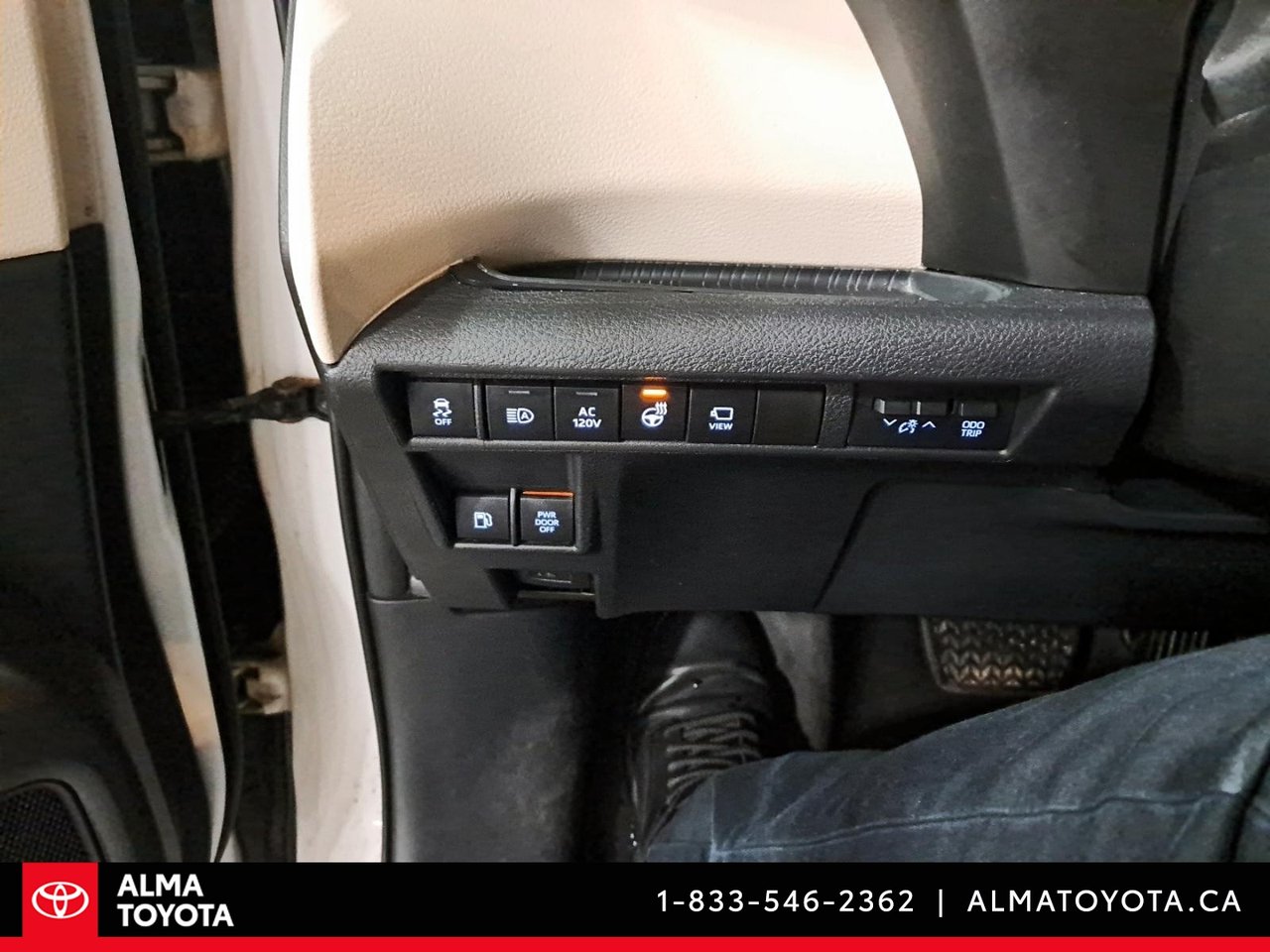 2021 Toyota Sienna LIMITED HYBRID AWD-22