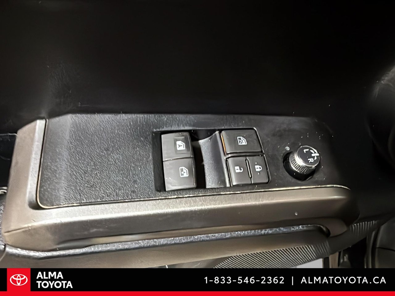 2018 Toyota Tacoma SR5 4X4-11