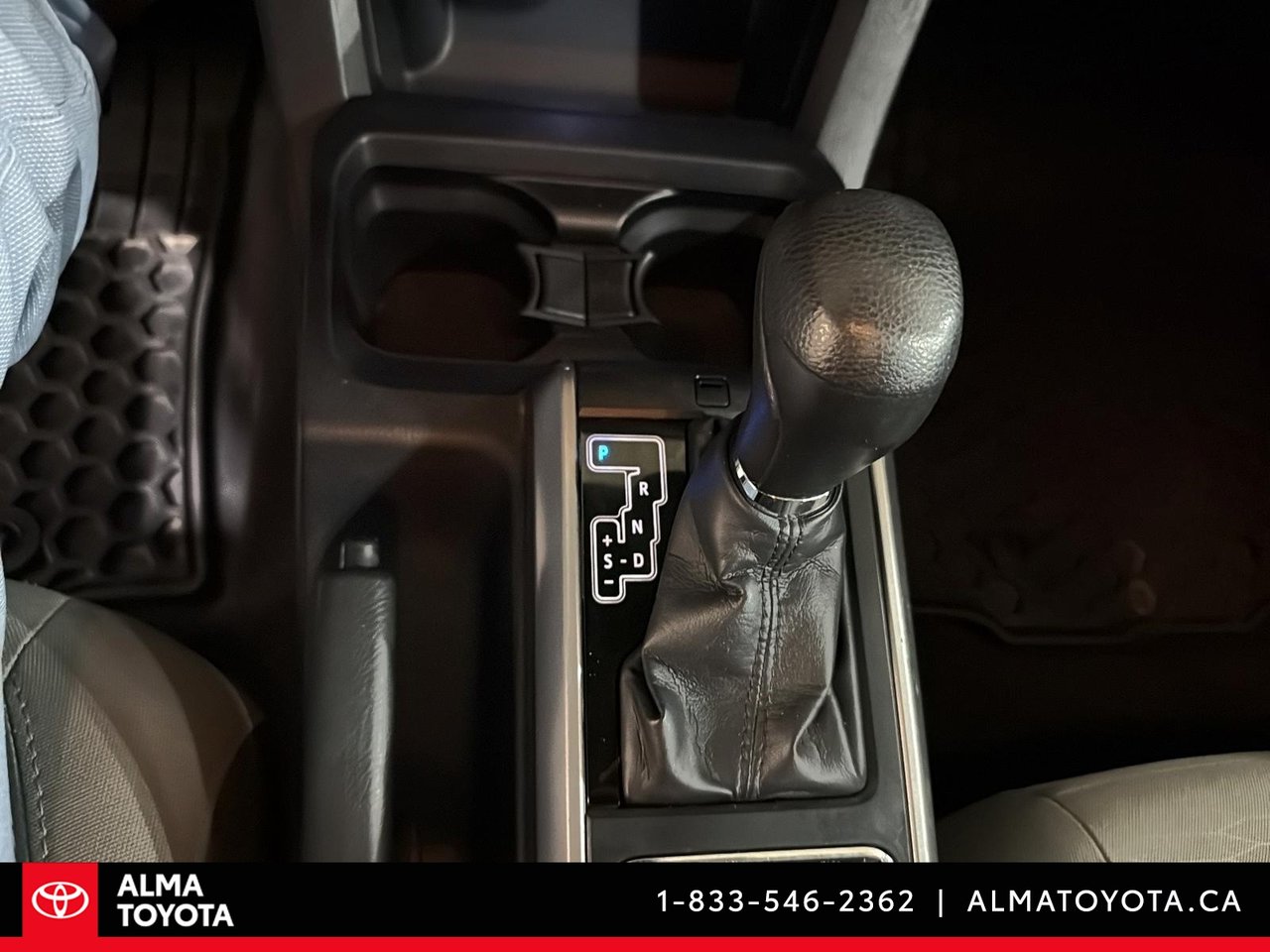 2018 Toyota Tacoma SR5 4X4-18