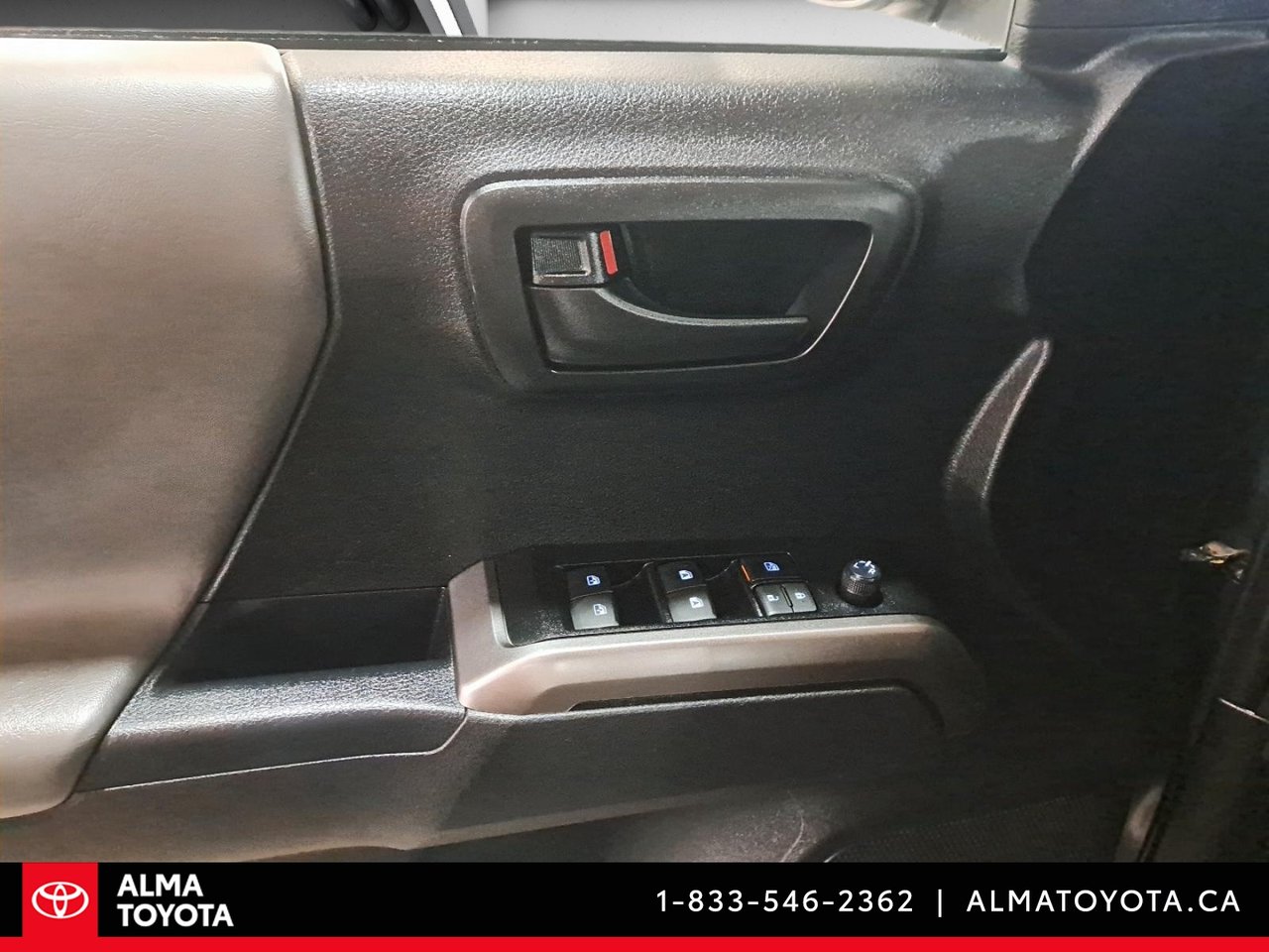 2023 Toyota Tacoma SR5 DOUBLE CAB V6-19