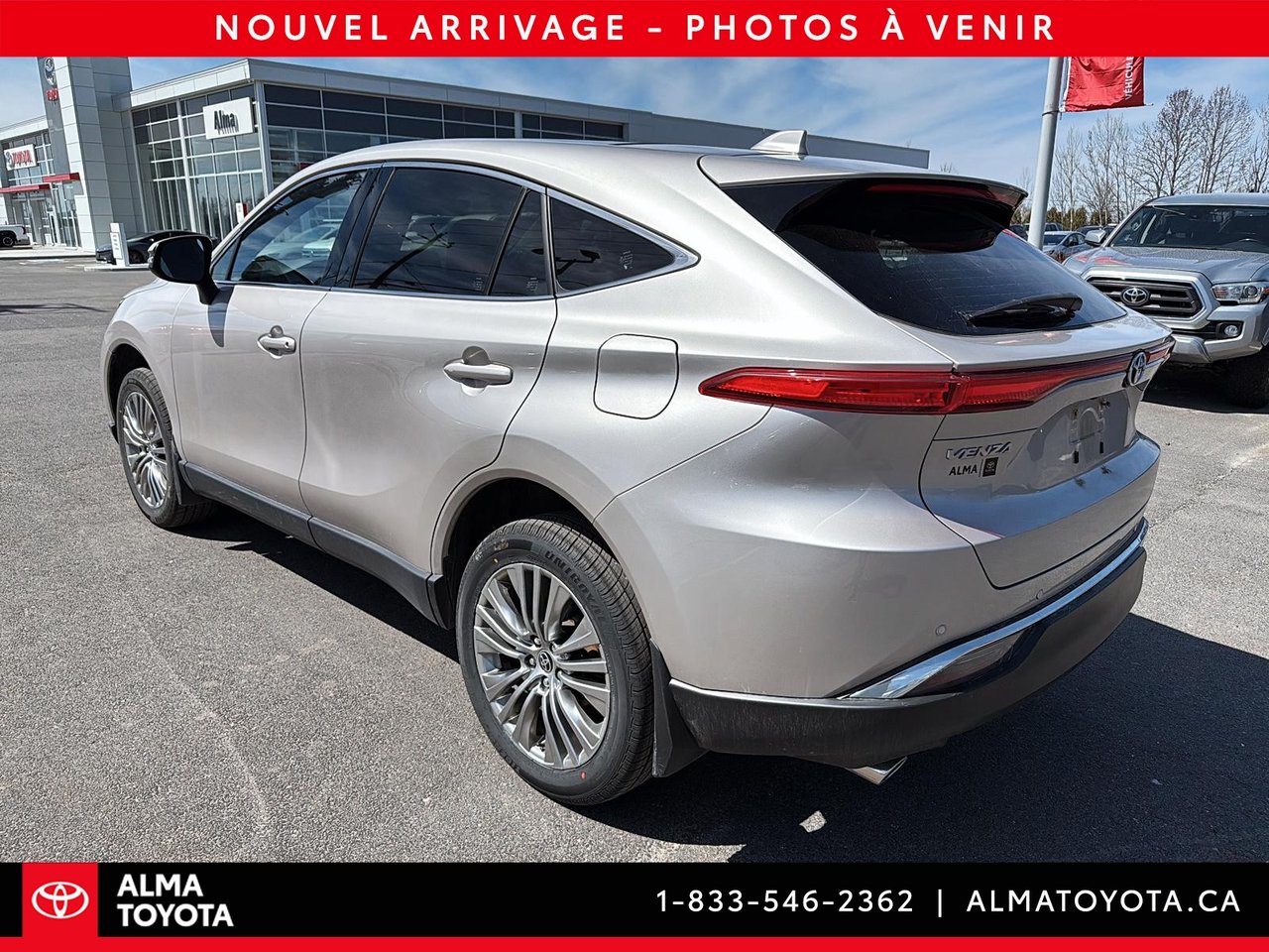 Toyota Venza LIMITED HYBRID 2023-3