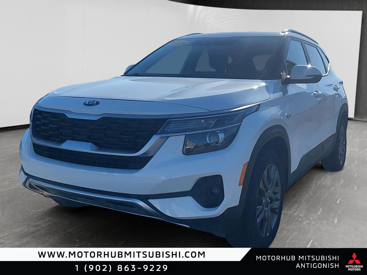 SNOW PEARL WHITE 2021 Kia Seltos SUV / Crossover All-Wheel Drive