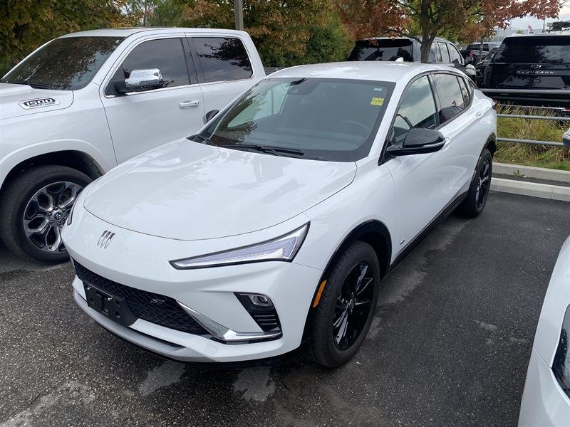 Summit White 2025 Buick Envista SUV / Crossover Front-Wheel Drive Automatic