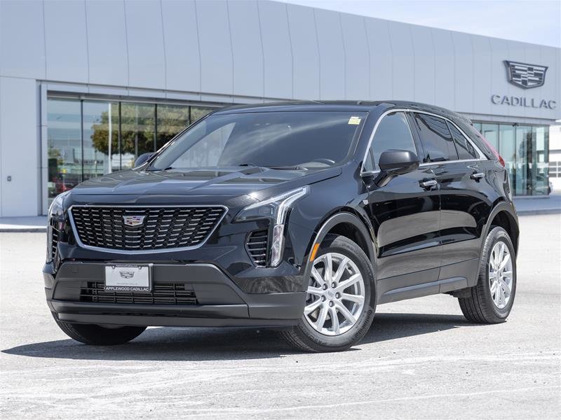 Stellar Black (MET) 2022 Cadillac XT4 Luxury AWD SUV / Crossover Four-Wheel Drive Automatic