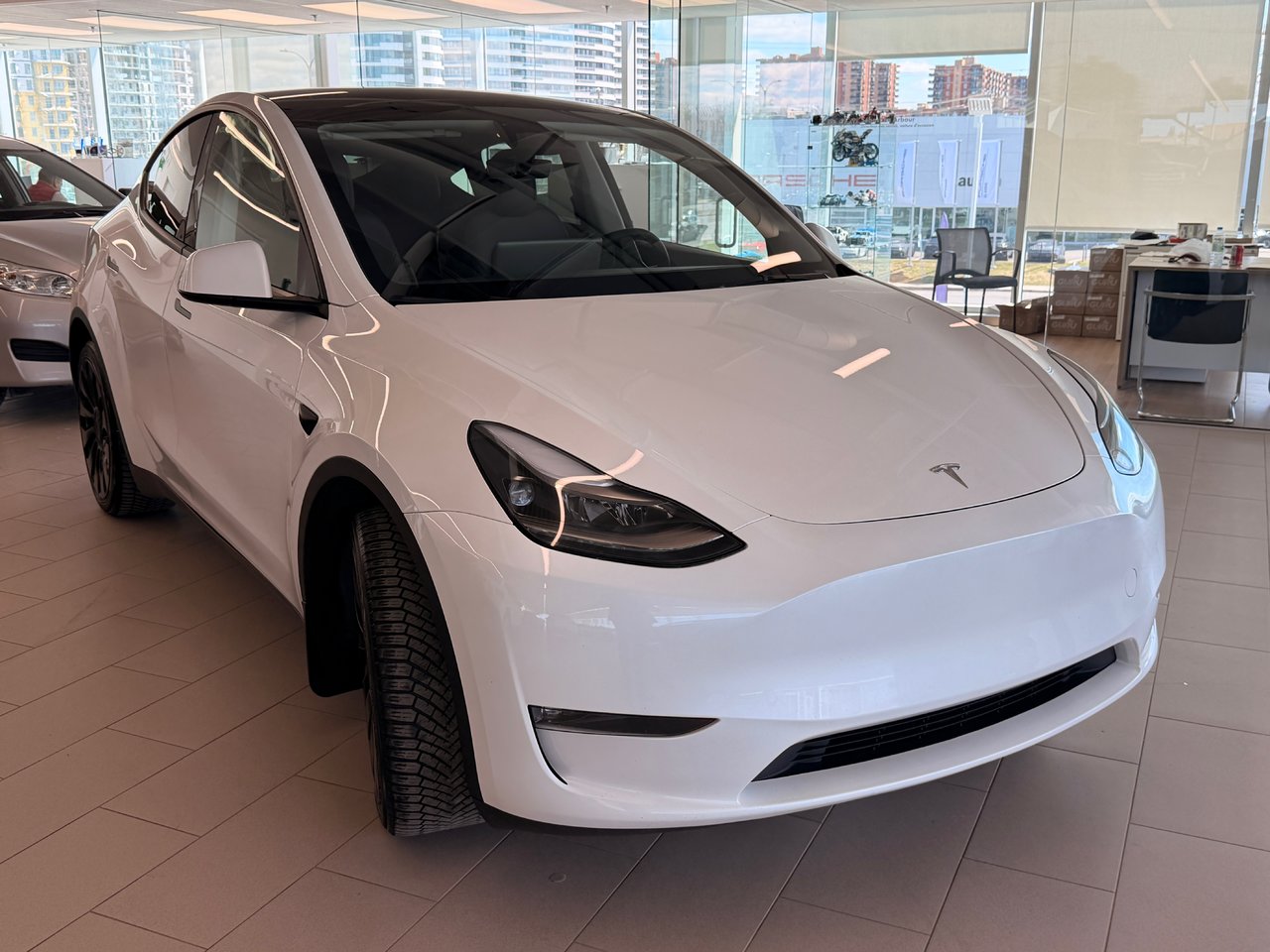 White 2024 Tesla Model Y Long Range AWD SUV / Crossover All-Wheel Drive Automatic