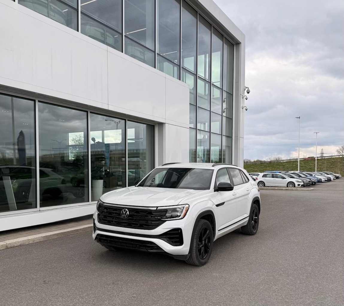 2025 Volkswagen Atlas Cross Sport SE 4Motion with Technology