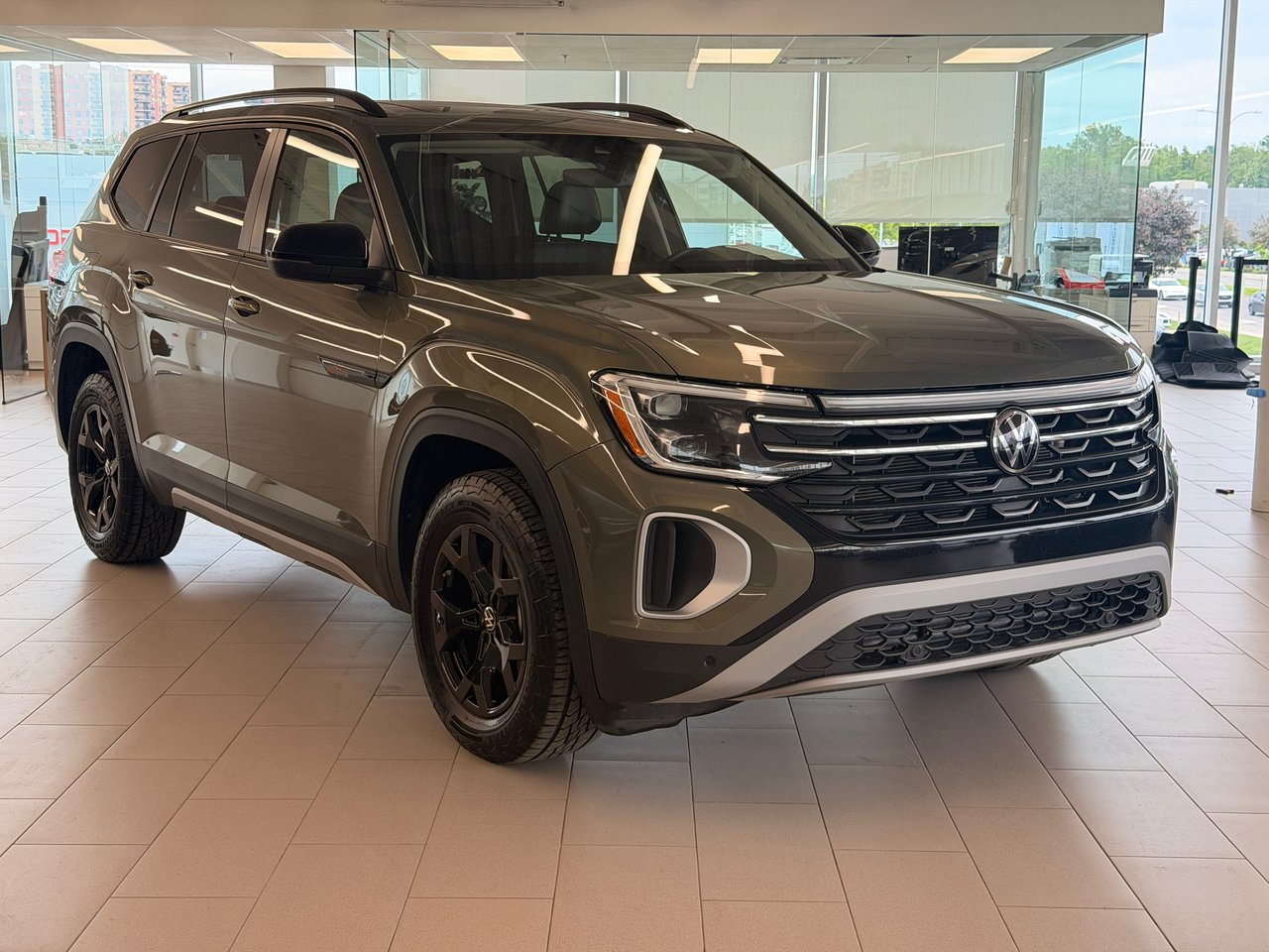 Avocado Green Pearl 2024 Volkswagen Atlas Peak Edition 4Motion SUV / Crossover Automatic