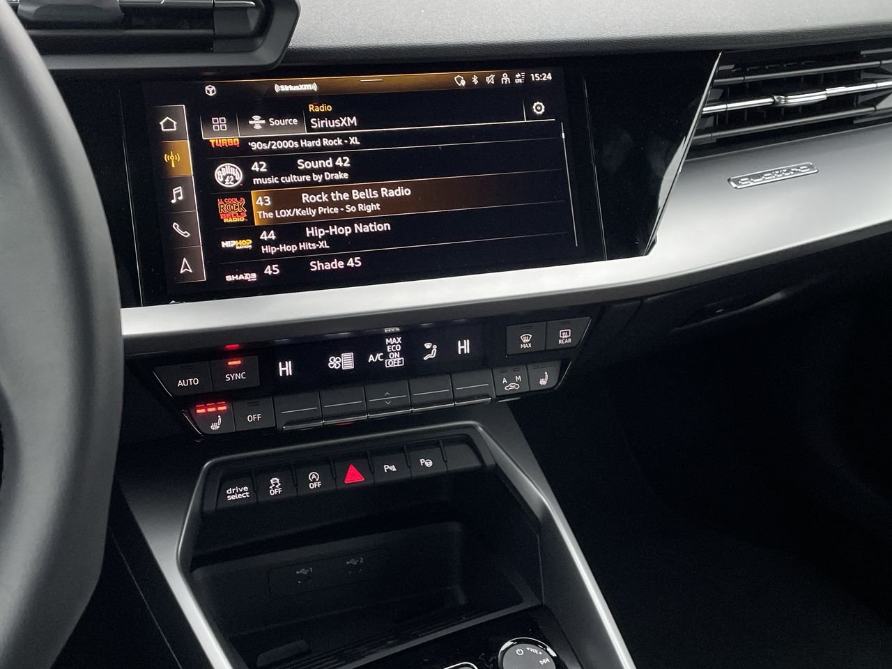 New 2023 Manhattan grey metallic Audi Komfort image 29