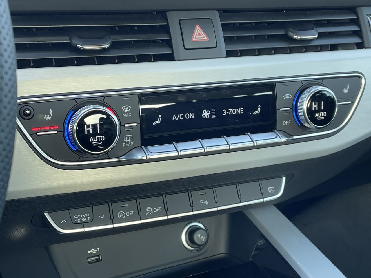 New 2023 Ibis white Audi Progressiv image 27