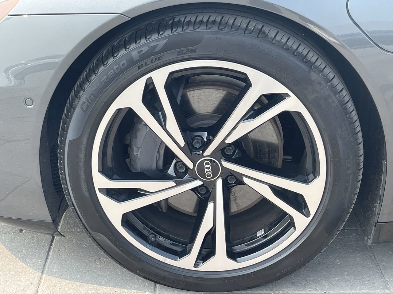 Certified Used 2022 Daytona Grey Pearl Effect Audi GT Quattro image 18