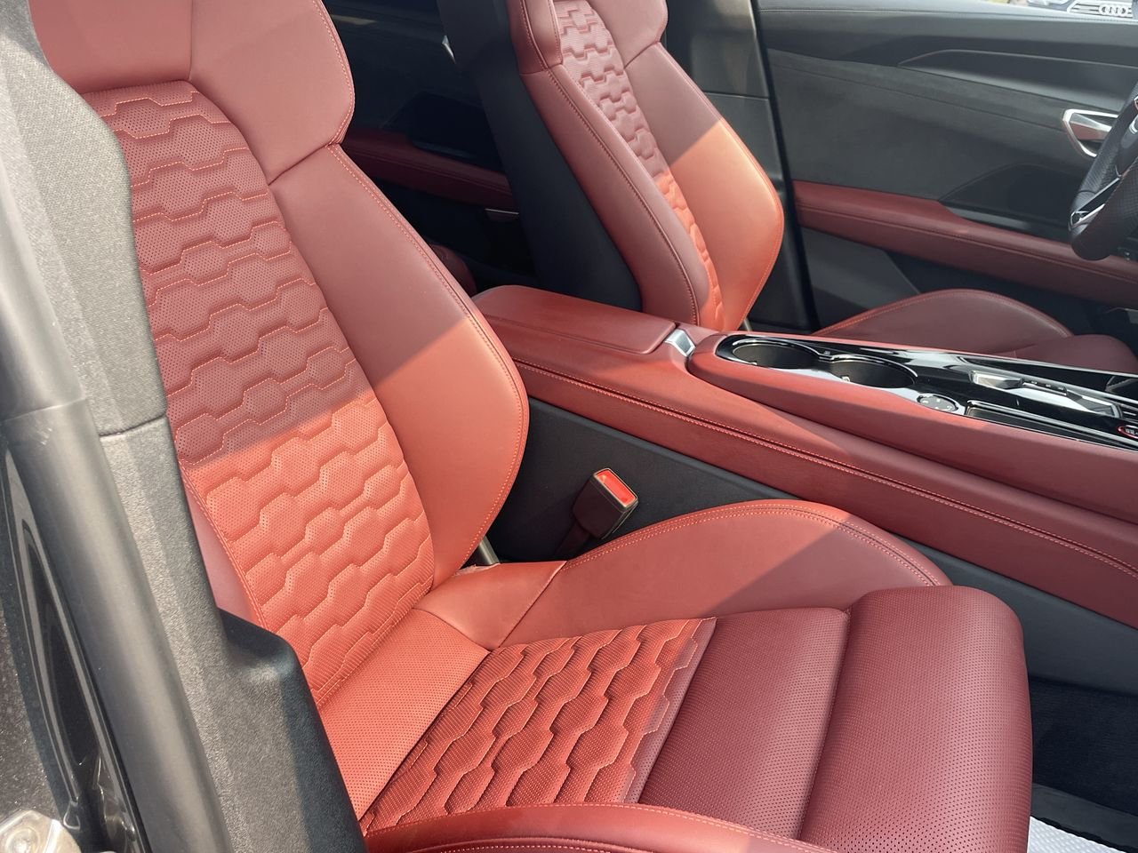 Certified Used 2022 Daytona Grey Pearl Effect Audi GT Quattro image 32