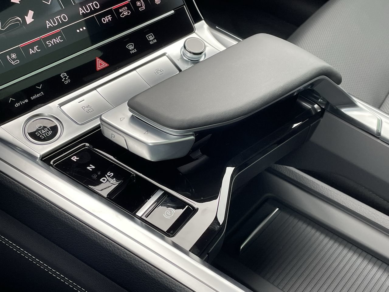 New 2023 Glacier White metallic Audi Technik image 28