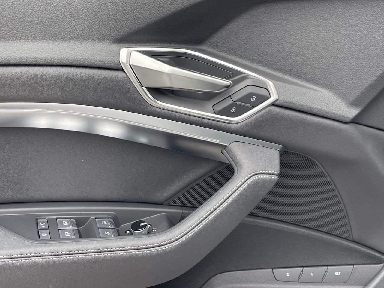 New 2023 Glacier White metallic Audi Technik image 21