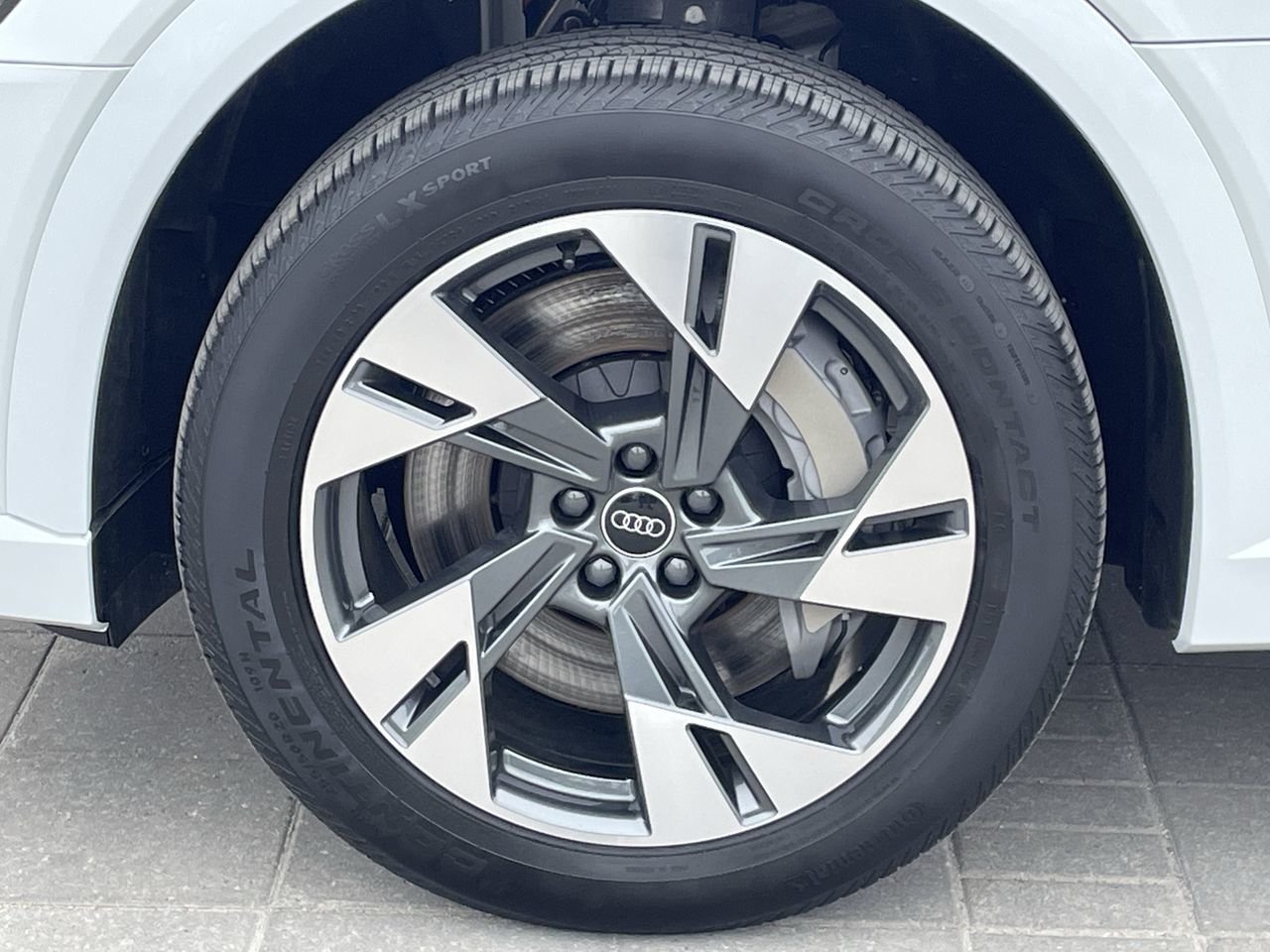 New 2023 Glacier White metallic Audi Technik image 18