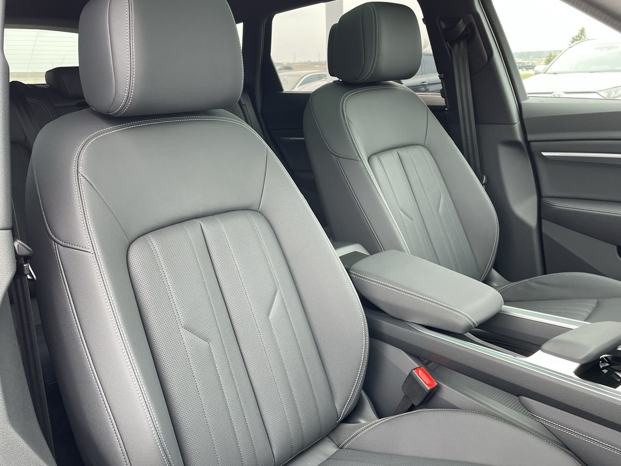 New 2023 Glacier White metallic Audi Technik image 33