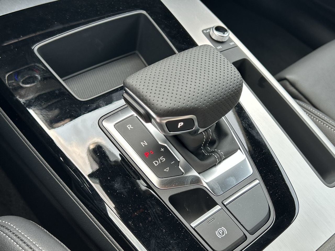 New 2023 Florett silver metallic Audi Progressiv 45 TFSI quattro image 27
