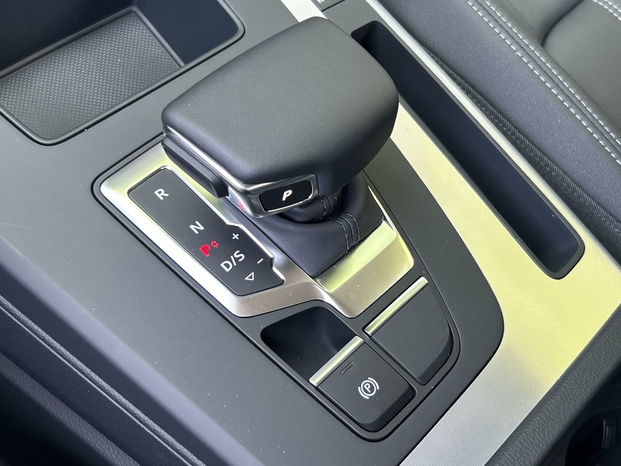 New 2023 Ibis white Audi Progressiv 45 TFSI quattro image 28
