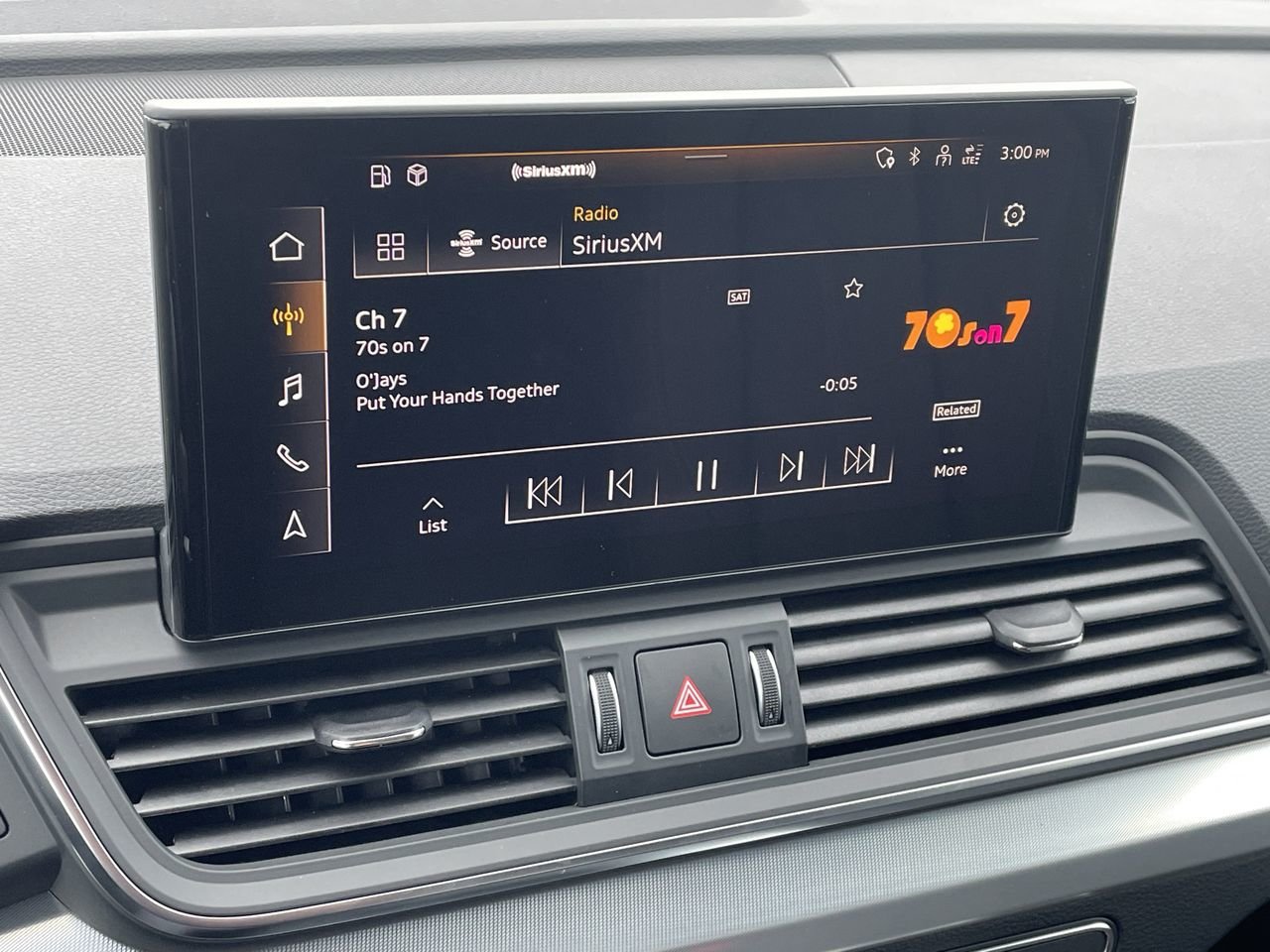 New 2023 Ibis White Audi 45 2.0T Progressiv quattro 7sp S Tronic image 24