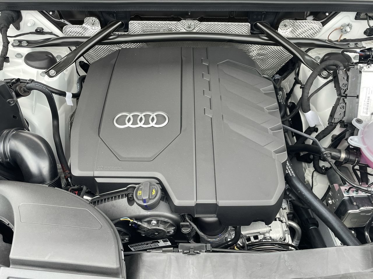 New 2023 Ibis White Audi 45 2.0T Progressiv quattro 7sp S Tronic image 34
